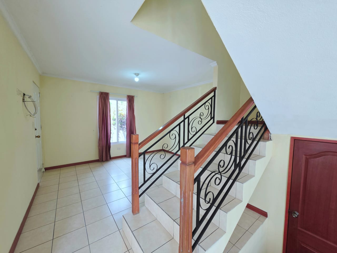 Casa en Venta en Hacienda de Las Flores Villa Nueva — Casa en Venta en Villa Nueva, Guatemala, Ciudad — foto 3 de 9