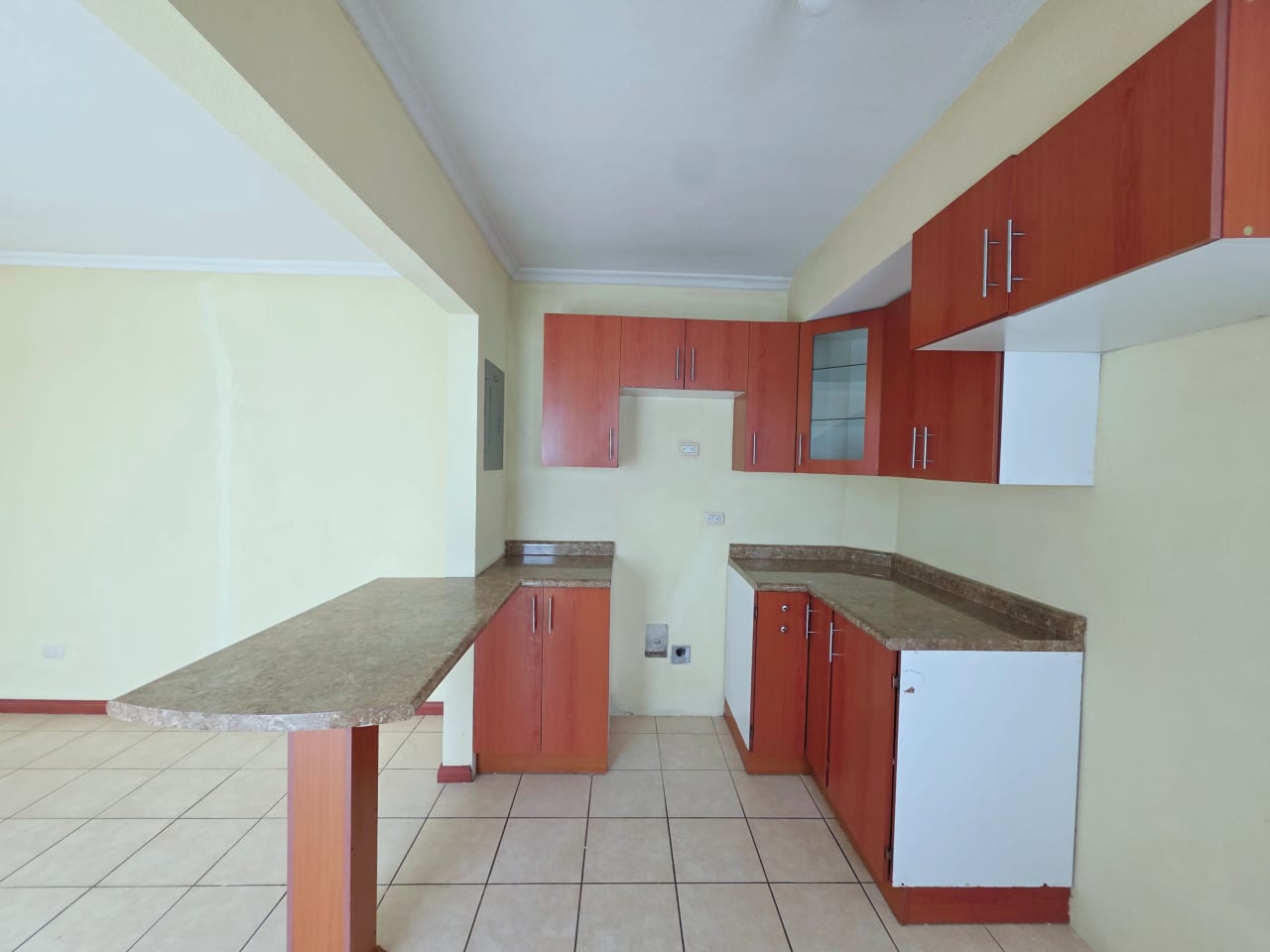 Casa en Venta en Hacienda de Las Flores Villa Nueva — Casa en Venta en Villa Nueva, Guatemala, Ciudad — foto 6 de 9