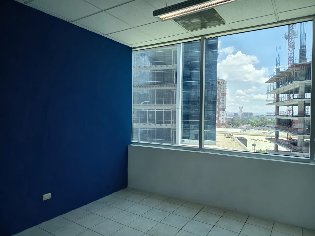 Oficina en Venta y/o renta en Zona 10 Zona Pradera — Oficina en Venta en Zona 10, Guatemala, Ciudad — foto 3 de 8