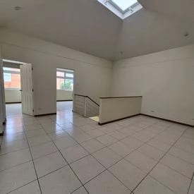 Casa en renta en Kanajuyu zona 16 — Casa en Alquiler en Zona 16, Guatemala, Ciudad — foto 5 de 12