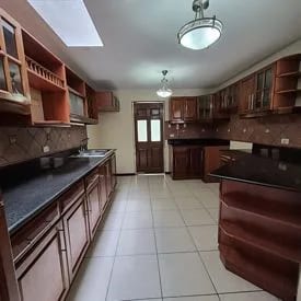 Casa en renta en Kanajuyu zona 16 — Casa en Alquiler en Zona 16, Guatemala, Ciudad — foto 6 de 12