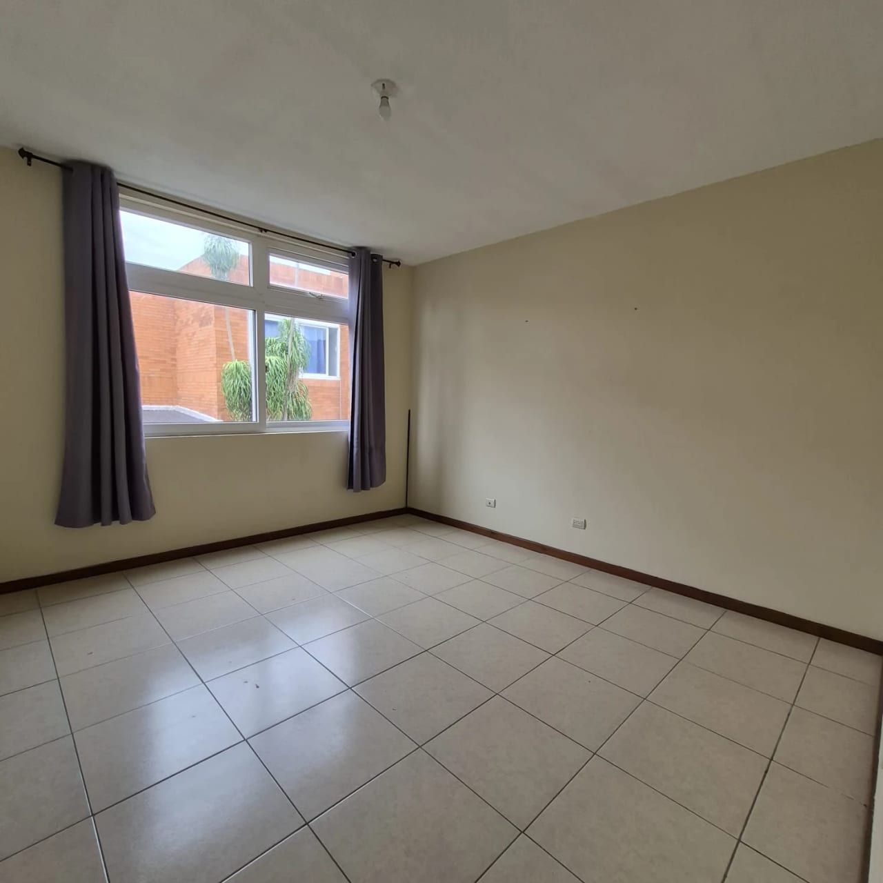 Casa en renta en Kanajuyu zona 16 — Casa en Alquiler en Zona 16, Guatemala, Ciudad — foto 9 de 12
