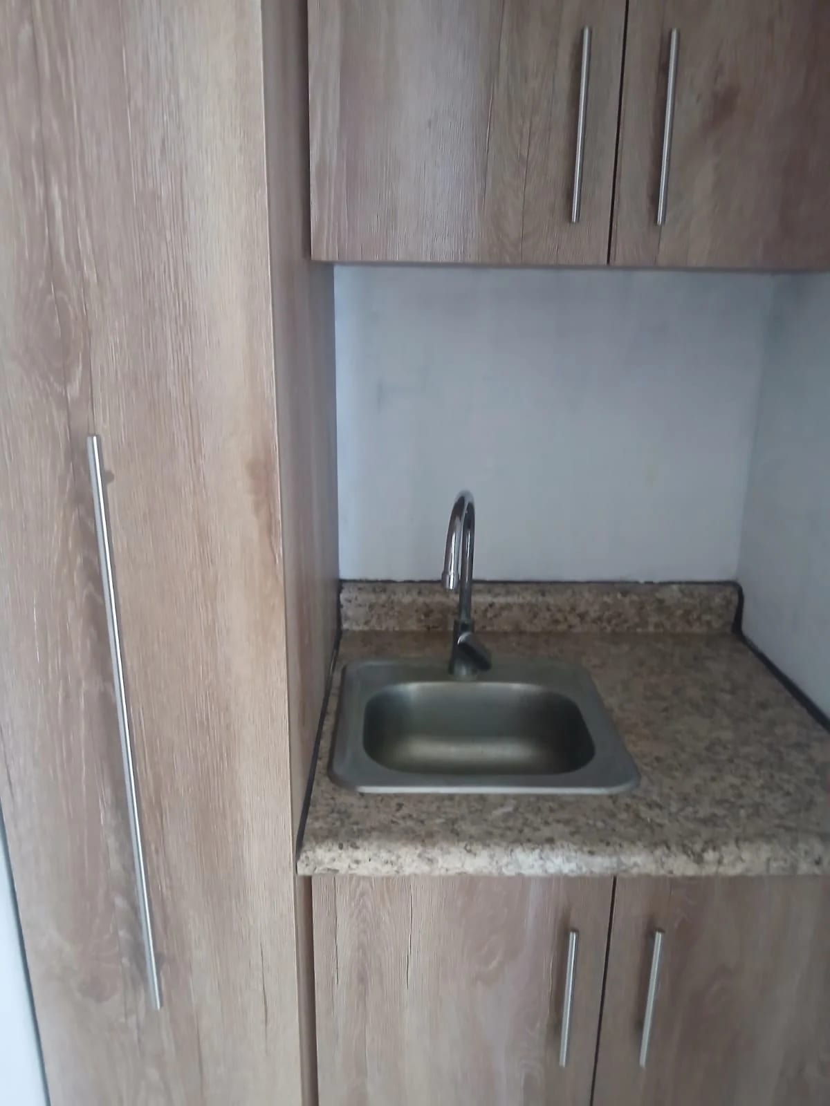 Oficina en renta Edificio en zona 10 — Oficina en Alquiler en Zona 10, Guatemala, Ciudad — foto 4 de 6