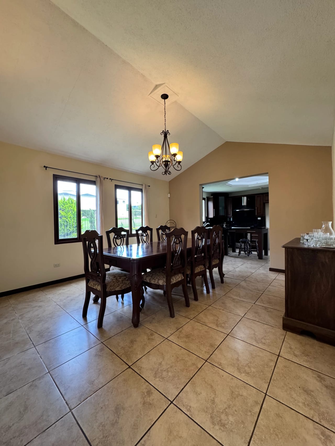 Casa Grande en Venta en Carretera al Salvador km. 25 — Casa en Venta en Carretera a El Salvador, Guatemala, Ciudad — foto 14 de 17