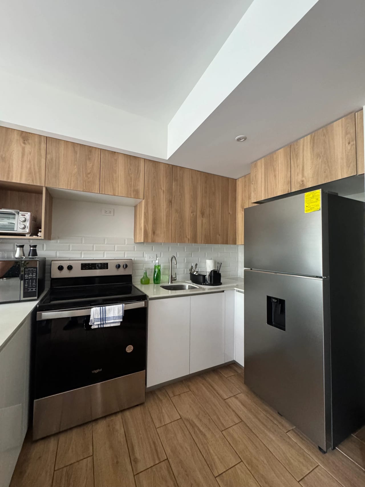 Apartamento Amueblado en Renta Zona 9 Cendana — Apartamento en Alquiler en Zona 9, Guatemala, Ciudad — foto 4 de 7
