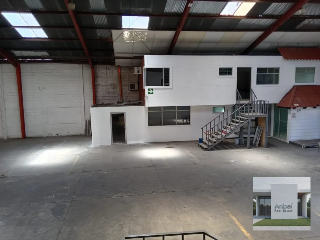 BODEGA en Alquiler en Cotio Z2 de Mixco, a 3 cuadras de la Roosevelt — Bodega / Ofibodega en Alquiler en Zona 2 Mixco, Guatemala, Ciudad — foto 2 de 6