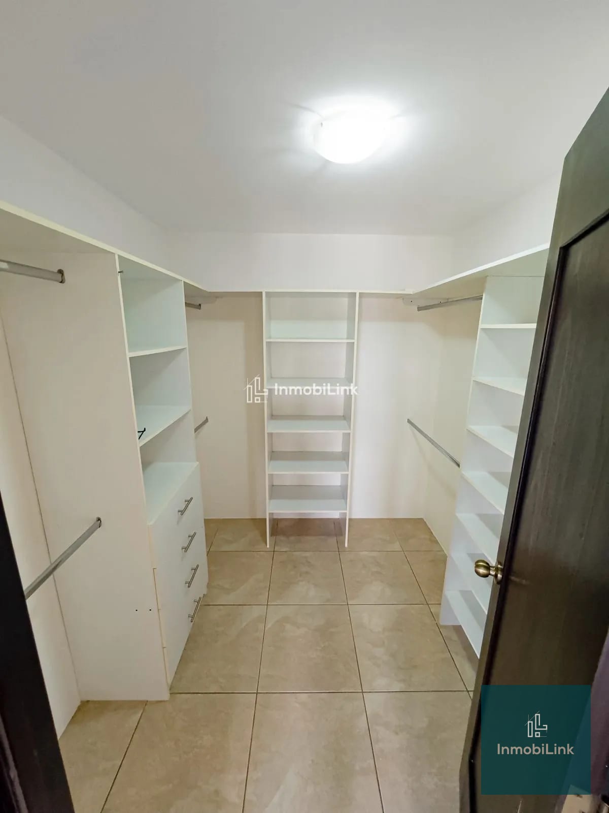 Apartamento Rever zona 10 — Apartamento en Venta en Zona 10, Guatemala, Ciudad — foto 13 de 13