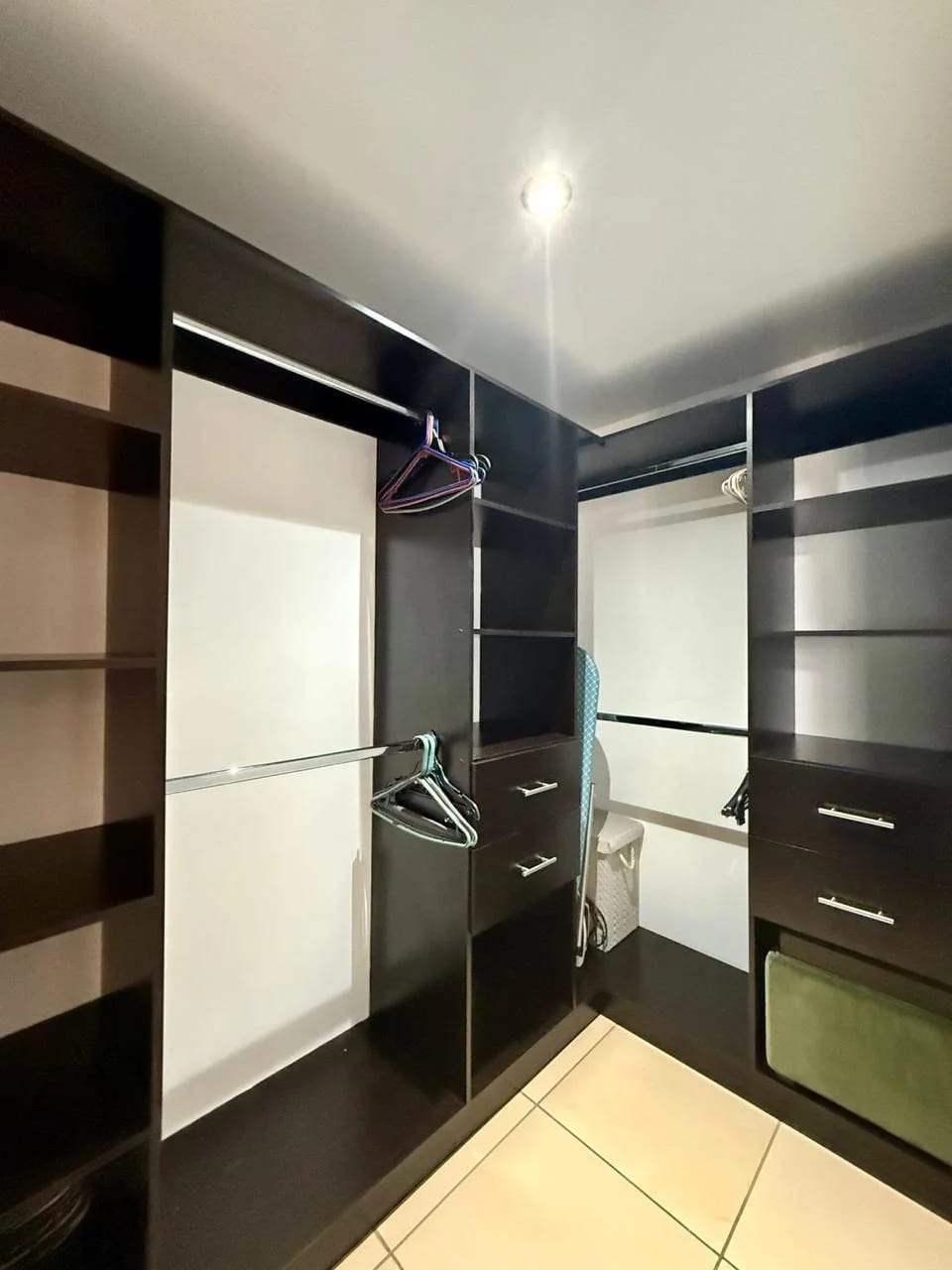 Apartamento amueblado en renta Zona 10 - La Madeleine — Apartamento en Alquiler en Zona 10, Guatemala, Ciudad — foto 15 de 15