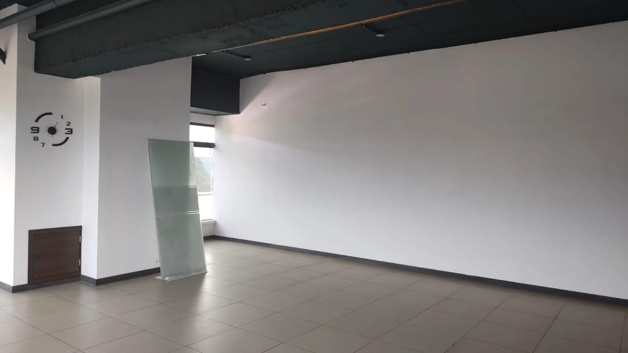 Moderna oficina en venta - Muxbal — Oficina en Venta en Muxbal, Guatemala, Ciudad — foto 4 de 10