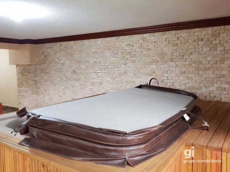 Amplia casa en venta con espacio adicional para un pequeño negocio. Ubicada en Zona 15 — Casa en Venta en Zona 15, Guatemala, Ciudad — foto 2 de 11
