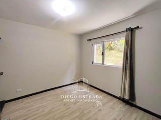 Apartamento en alquiler con jardín, k14.5 — Apartamento en Alquiler en Carretera a El Salvador, Guatemala, Ciudad — miniatura 5 de 9