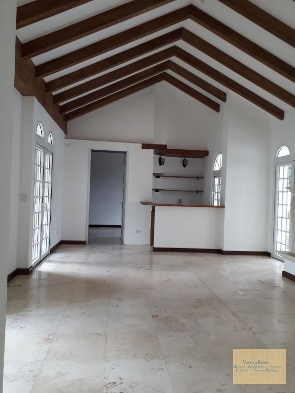 Zona 16 Vendo Casa con Piscina en Cayala — Casa en Venta en Foresta de Cayalá, Zona 16, Guatemala, Ciudad — foto 4 de 13