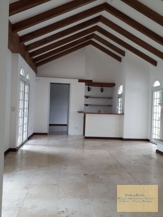 Zona 16 Vendo Casa con Piscina en Cayala — Casa en Venta en Foresta de Cayalá, Zona 16, Guatemala, Ciudad — miniatura 4 de 13