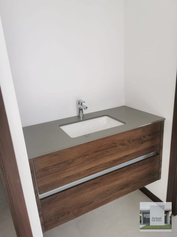 Bonito Apartamento en Edificio MIRA, de 2 Dormitorios en Zona 10 — Apartamento en Venta en Mira, Zona 10, Guatemala, Ciudad — foto 2 de 11