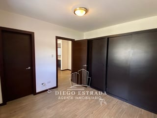 Apartamento con balcón y terraza — Apartamento en Alquiler en Carretera a El Salvador, Guatemala, Ciudad — miniatura 2 de 12