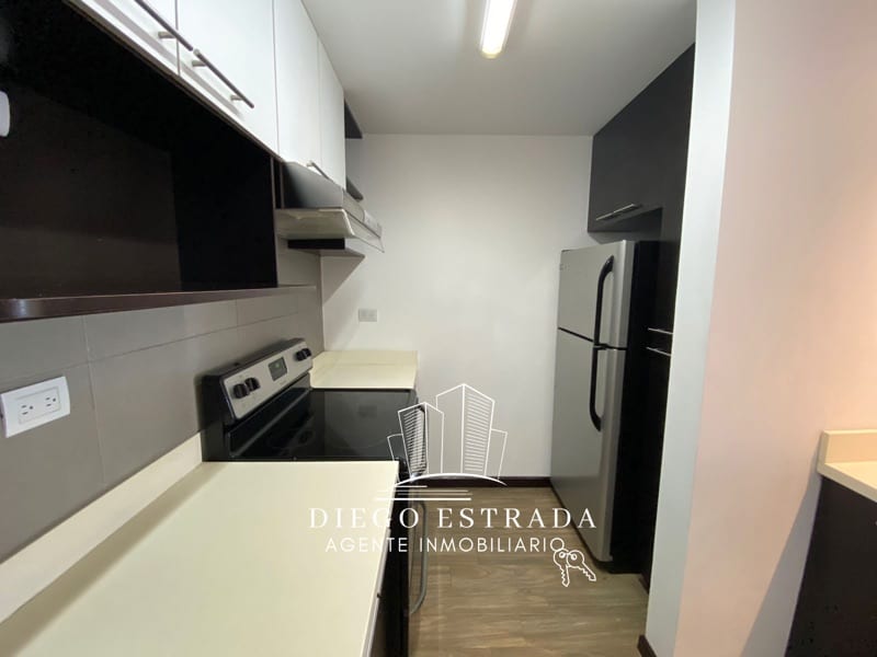 Apartamento con balcón y terraza — Apartamento en Alquiler en Carretera a El Salvador, Guatemala, Ciudad — foto 7 de 12