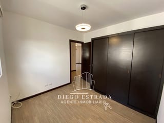Apartamento con balcón y terraza — Apartamento en Alquiler en Carretera a El Salvador, Guatemala, Ciudad — miniatura 4 de 12