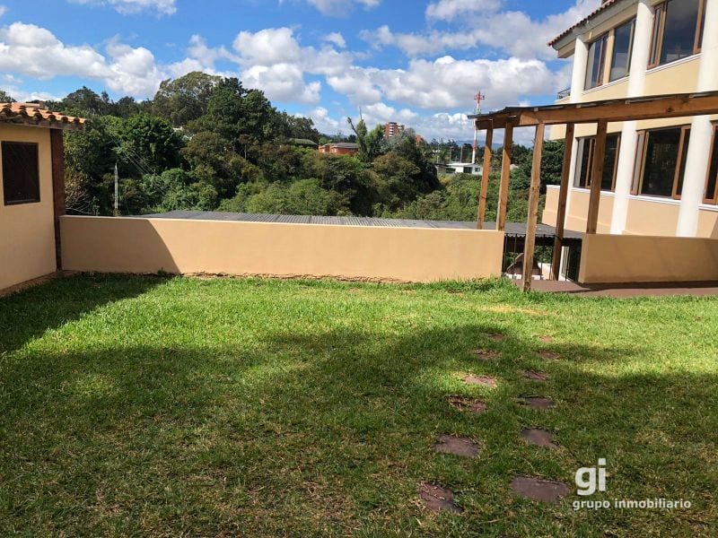 Amplia casa en venta con espacio adicional para un pequeño negocio. Ubicada en Zona 15 — Casa en Venta en Zona 15, Guatemala, Ciudad — foto 9 de 11