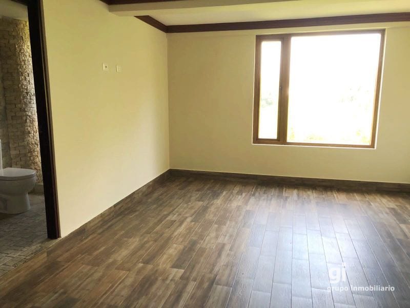 Amplia casa en venta con espacio adicional para un pequeño negocio. Ubicada en Zona 15 — Casa en Venta en Zona 15, Guatemala, Ciudad — foto 4 de 11