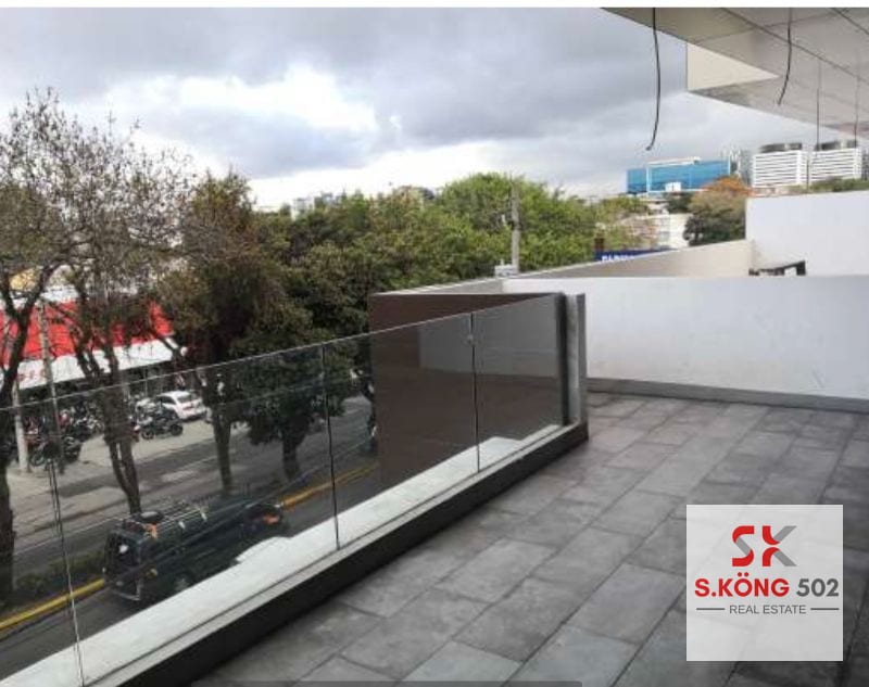 OFICINA CON BALCÓN EN EDIFICIO ASCEND, ZONA 9 — Oficina en Alquiler en Ascend, Zona 9, Guatemala, Ciudad — foto 4 de 14