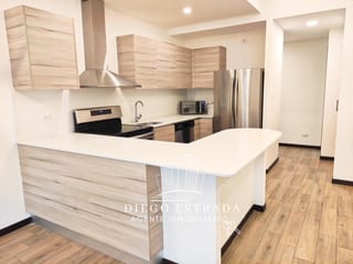 Apartamento de lujo en buena ubicación — Apartamento en Alquiler en Zona 14, Guatemala, Ciudad — miniatura 12 de 14