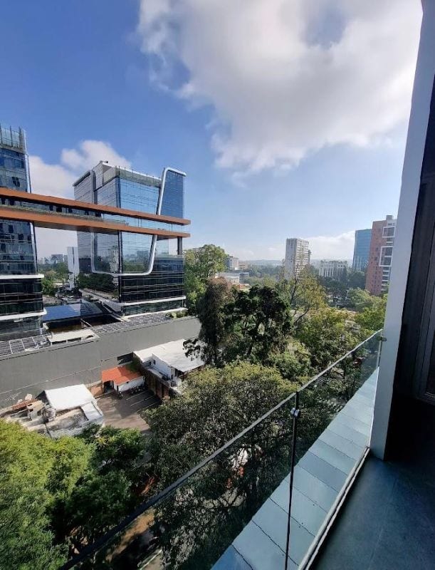 Apto en renta en AVIA z10 — Apartamento en Alquiler en Zona 10, Guatemala, Ciudad — foto 3 de 8