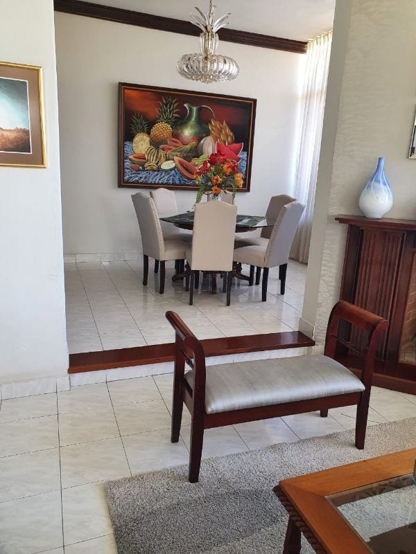 Casa Grande con Amplio Jardín — Casa en Venta en Fraijanes, Carretera a El Salvador, Guatemala, Ciudad — foto 7 de 8