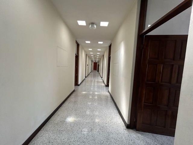 Propiedad en renta km 8 CES Edificio de 1000 metros con 2 niveles — Edificio en Alquiler en Carretera a El Salvador, Guatemala, Ciudad — foto 8 de 15