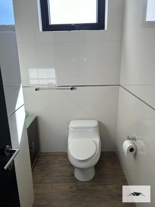 EN VENTA APARTAMENTO REMODELADO ZONA 10 CIUDAD VIEJA — Apartamento en Venta en Ciudad Vieja, Zona 10, Guatemala, Ciudad — foto 5 de 12