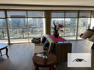 EN VENTA APARTAMENTO REMODELADO ZONA 10 CIUDAD VIEJA — Apartamento en Venta en Ciudad Vieja, Zona 10, Guatemala, Ciudad — miniatura 1 de 12