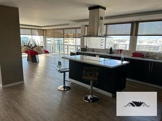 EN VENTA APARTAMENTO REMODELADO ZONA 10 CIUDAD VIEJA — Apartamento en Venta en Ciudad Vieja, Zona 10, Guatemala, Ciudad — miniatura 3 de 12