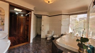 VENDO PROPIEDAD EN CARRETERA INTERAMERICANA — Casa en Venta en Zona 8 Mixco, Guatemala, Ciudad — miniatura 7 de 16