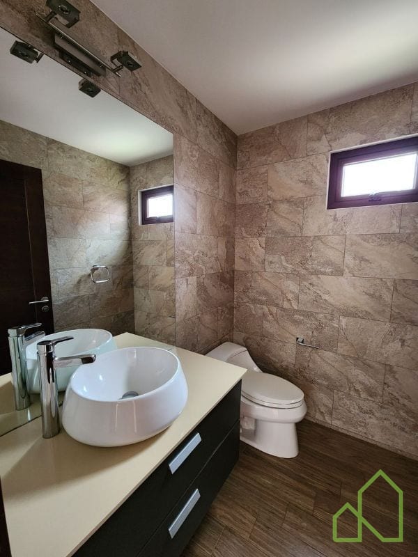 Casa en Venta a 5 minutos de Pradera zona 10 — Casa en Venta en Santa Catarina Pinula, Guatemala, Ciudad — foto 4 de 15