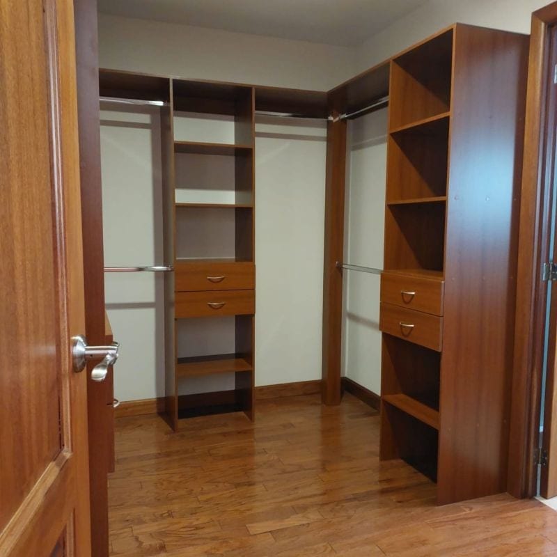 AMPLIO APARTAMENTO EN RENTA ZONA 14 — Apartamento en Alquiler en Arcángel Miguel, Zona 14, Guatemala, Ciudad — foto 12 de 12