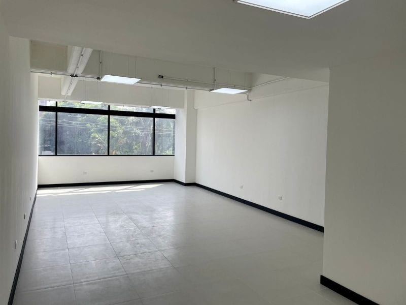 Alquiler de Oficina 01010 — Oficina en Alquiler en Edificio 01010 (Cero Diez Diez), Zona 10, Guatemala, Ciudad — foto 4 de 5