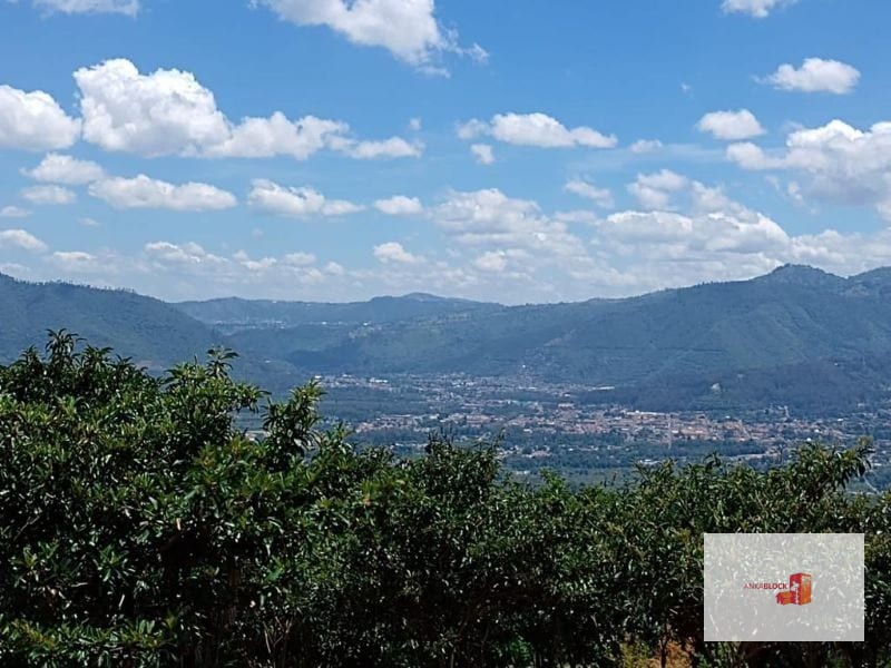 Terreno con bella vista a volcanes y ciudad de Antigua — Terreno en Venta en Antigua, Sacatepéquez — foto 6 de 6