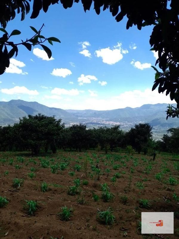 Terreno con bella vista a volcanes y ciudad de Antigua — Terreno en Venta en Antigua, Sacatepéquez — foto 4 de 6