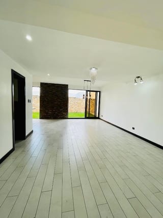 Casa en venta en Santuaria Muxbal $315,000 — Casa en Venta en Muxbal, Guatemala, Ciudad — miniatura 2 de 6