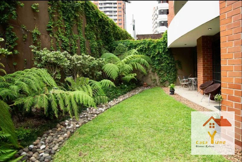 Apartamento en alquiler Zona 14 con jardin — Apartamento en Alquiler en Zona 14, Guatemala, Ciudad — foto 1 de 9