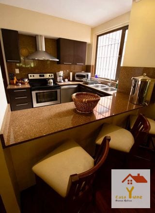 Apartamento en alquiler Zona 14 con jardin — Apartamento en Alquiler en Zona 14, Guatemala, Ciudad — miniatura 6 de 9
