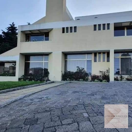 Hermosa Casa con Jardín Amplio — Casa en Venta en Fraijanes, Carretera a El Salvador, Guatemala, Ciudad — foto 1 de 9