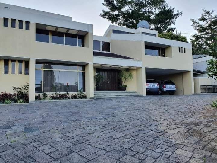Hermosa Casa con Jardín Amplio — Casa en Venta en Fraijanes, Carretera a El Salvador, Guatemala, Ciudad — foto 6 de 9
