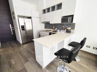Amueblado y equipado  — Apartamento en Alquiler en Zona 16, Guatemala, Ciudad — miniatura 4 de 10