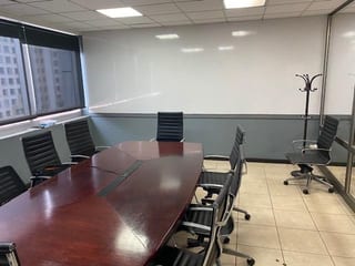 Oficina en renta Edificio Dubai Center zona 10 — Oficina en Alquiler en Zona 10, Guatemala, Ciudad — miniatura 4 de 8