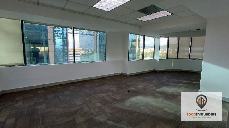 Oficina de 750 m2 en Renta en Europlaza — Oficina en Alquiler en Europlaza, Zona 14, Guatemala, Ciudad — foto 6 de 13