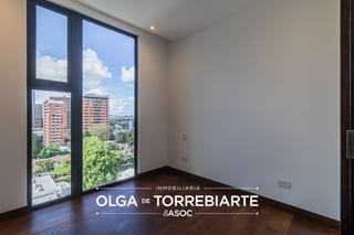 Apartamento para inversión en Vasanta, zona 10 — Apartamento en Venta en Vasanta, Zona 10, Guatemala, Ciudad — miniatura 3 de 17