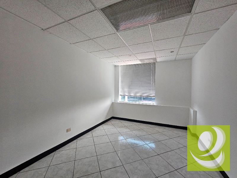ALQUILO OFICINA EN ZONA 14 EUROPLAZA — Oficina en Alquiler en Zona 14, Guatemala, Ciudad — foto 6 de 11