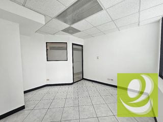 ALQUILO OFICINA EN ZONA 14 EUROPLAZA — Oficina en Alquiler en Zona 14, Guatemala, Ciudad — miniatura 3 de 11