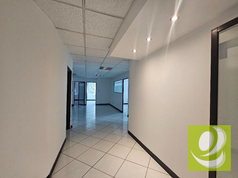 ALQUILO OFICINA EN ZONA 14 EUROPLAZA — Oficina en Alquiler en Zona 14, Guatemala, Ciudad — foto 10 de 11