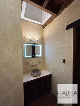 Rento linda  casa de un nivel en Condominio Villas del Comendador — Casa vacacional en Alquiler en Antigua, Sacatepéquez — miniatura 7 de 8